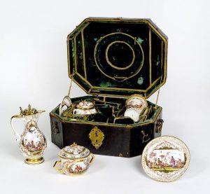 Coffee set in accompanying suitcase of Maria Louise of Hessen-Kassel, Princess of Orange